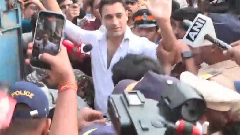 India News | Mumbai Police Issues ‘Leave India’ Notice to Bollywood Actor Imran Khan