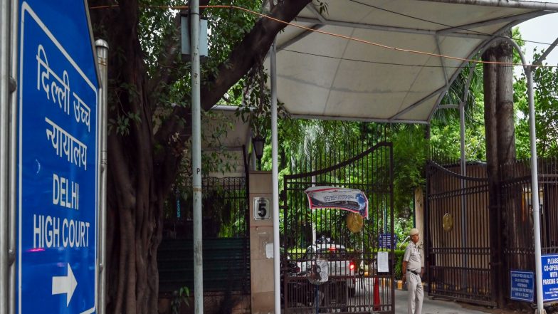 India News | Journalist Accused of Casteist Remarks Against ACP Moves Delhi HC for Interim Protection from Arrest; Hearing Tomorrow