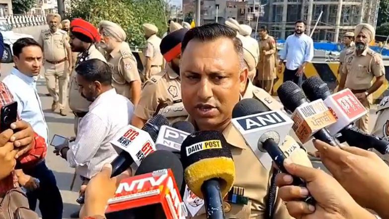 India News | Punjab Bandh Against Parminder Singh Jhota Murder; 5-7 People Detained for Blocking Roads in Amritsar