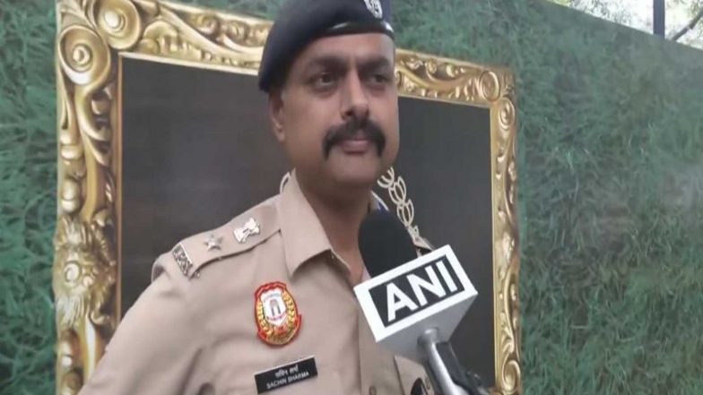 India News | Delhi Police Asks CJP's Abhijeet Dipke to Follow Law over ‘Lehra Do Tiranga’ Rally