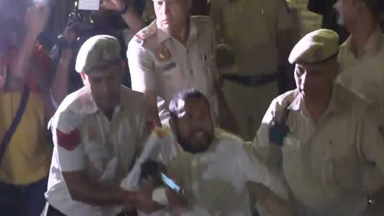 India News | Delhi Police Detain 150 Protesters During 'Lehra Do Tiranga' March in Central Delhi