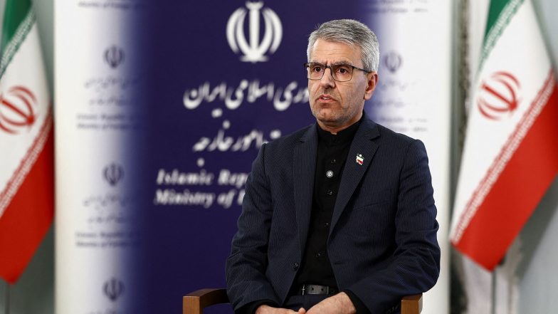 World News | Iran, Pakistan Temporarily Suspend Cross-border Movement over Technical Issues, Security Concerns