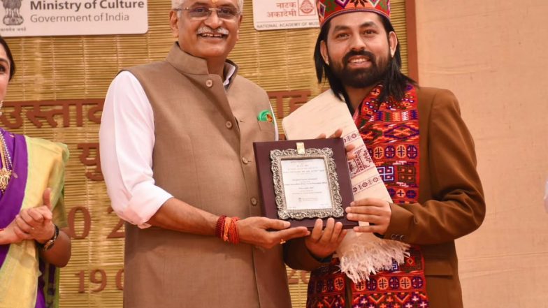 Entertainment News | Singer Inder Jeet Conferred with Ustad Bismillah Khan Yuva Puraskar 2024 for Contribution to Folk Music