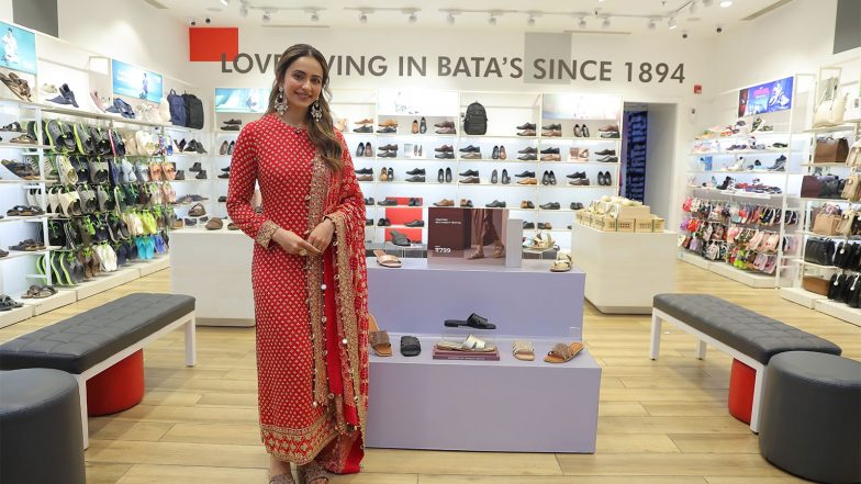 Business News | Bata India's 'Comfort, But Make It Festive' Campaign Draws 6,000+ Footfalls for Dandiya Night at Vegas Mall