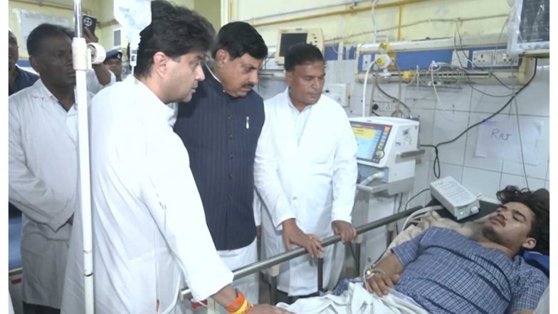 India News | Madhya Pradesh CM Meets Injured in Gwalior Truck Mishap; Promises Strict Action Against Those Responsible