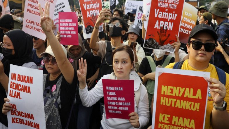 World News | Student Protests Erupt Across Indonesia over Rising Living Costs, Forest Fires