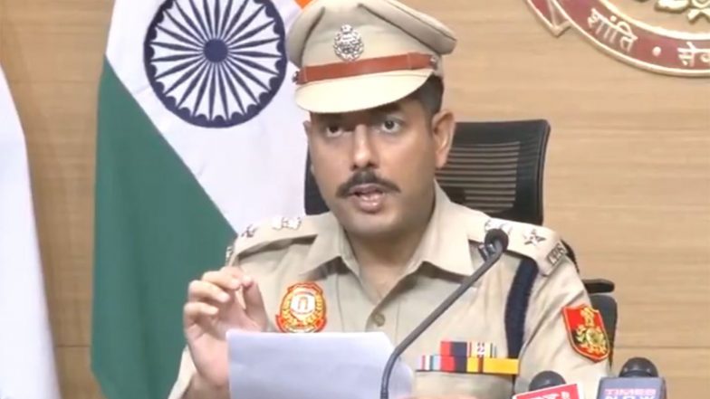 India News | Delhi Police Bust Inter-state Car Theft Racket; 2 Arrested, 5 Cars Recovered