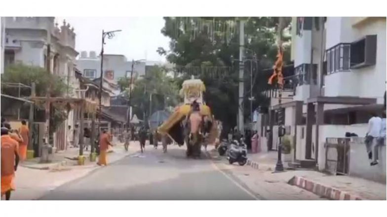 India News | Shivamogga Dasara: Elephant Somanna Runs Wild, Damages Vehicles
