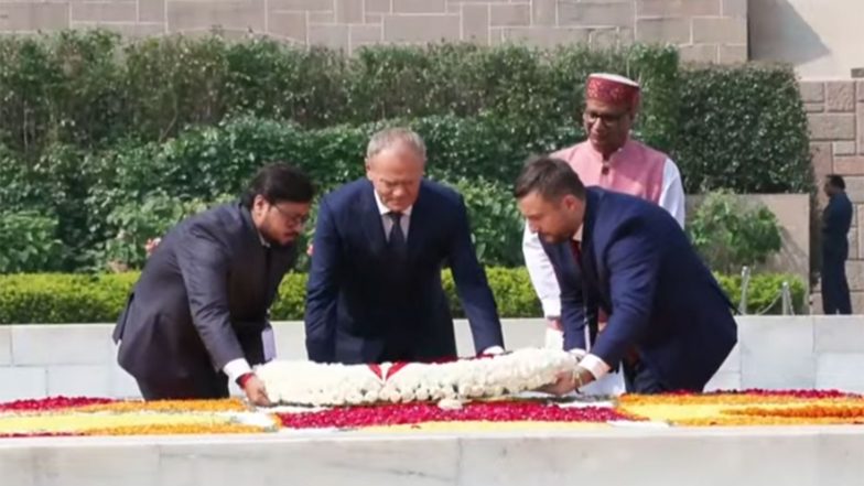 World News | Polish PM Donald Tusk Pays Tribute to Mahatma Gandhi at Raj Ghat During India Visit