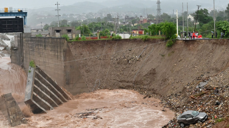 World News | Karachi’s Unchecked Urbanisation Fuels Heat Water, Infrastructure Crisis