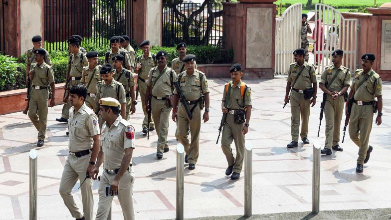 India News | Delhi Police Traces Bomb-threat Email Sent to School; Student Apprehended