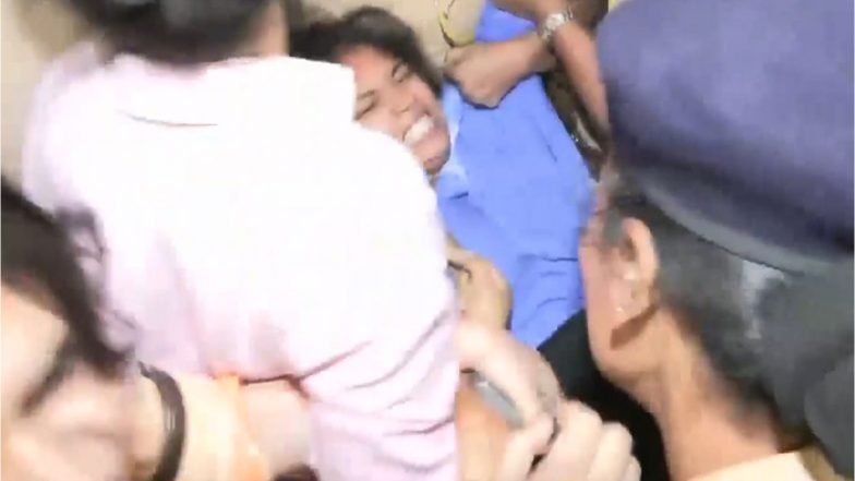 India News | Mumbai Police Detain Students Protesting Lack of Action in IIT Bombay Student Death Case