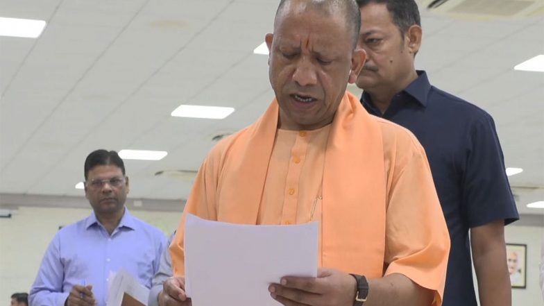 India News | UP CM Yogi Adityanath Holds 'Janata Darshan' in Lucknow, Directs Officials to Address Public Grievances