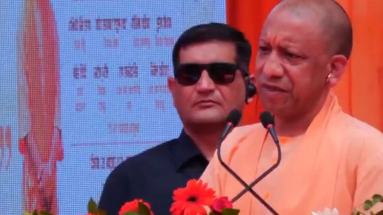 India News | “Why So Much Love for Bangladeshi Infiltrators?”: Yogi Adityanath Targets Akhilesh Yadav