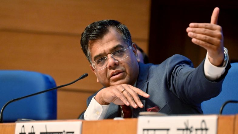 India News | Cabinet Secretary TV Somanathan Chairs Meeting of NCMC to Review Preparedness for Cyclone Arnab