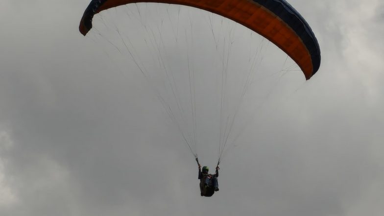 India News | Bulgarian National Dies in Paragliding Mishap in Dharamshala; British Companion Rescued by SDRF