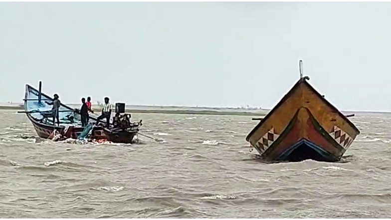 India News | Cyclone Arnab to Intensify into Very Severe Storm, Cross Andhra Coast on Oct 28: IMD