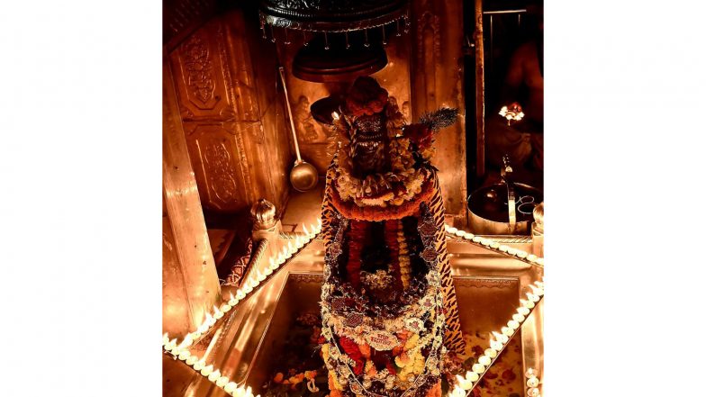 Entertainment News | Daily Deepmala Adornments to Be Offered to Lord Shiva at Kashi Vishwanath Till Kartik Purnima