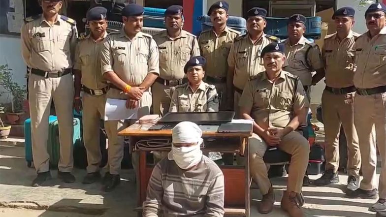 India News | MP: Gwalior GRP Arrests Man for Stealing Passengers’ Bags from AC Coaches, Recovers 34 Bags