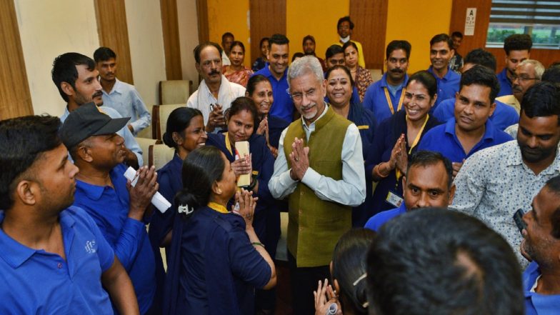 World News | Jaishankar Reviews MEA's Special Campaign 6, Distributes Ayushman Bharat Cards to Safai Mitras