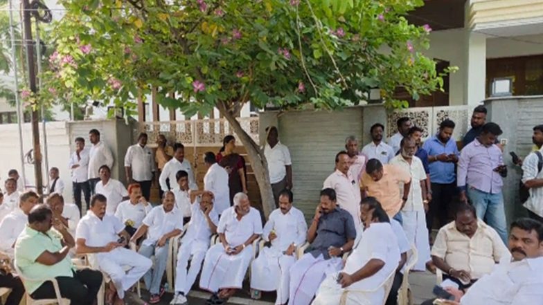 India News |  DVAC Questions Former DMK Minister KN Nehru at His Trichy Residence in Alleged MAWS Corruption Case
