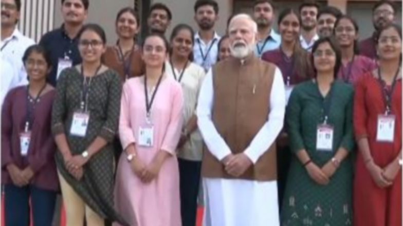 India News |  “Modi Will Not Leave” Chants Women During PM’s Visit to Gujarat's Banaskantha
