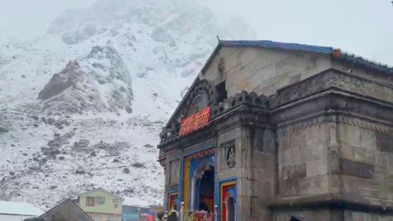 India News | Kedarnath Dham Receives Season's First Heavy Snowfall; Temperatures Plummet 
