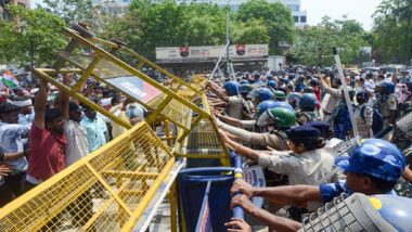 Bihar SI Recruitment Protest: Daroga Candidates Clash With Police in Patna Over Exam Cancellation
