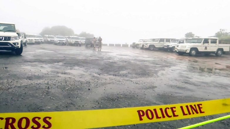 Hyderabad Shocker: 40-Year-Old Man Murdered Outside Grocery Store, CCTV Captures Entire Incident